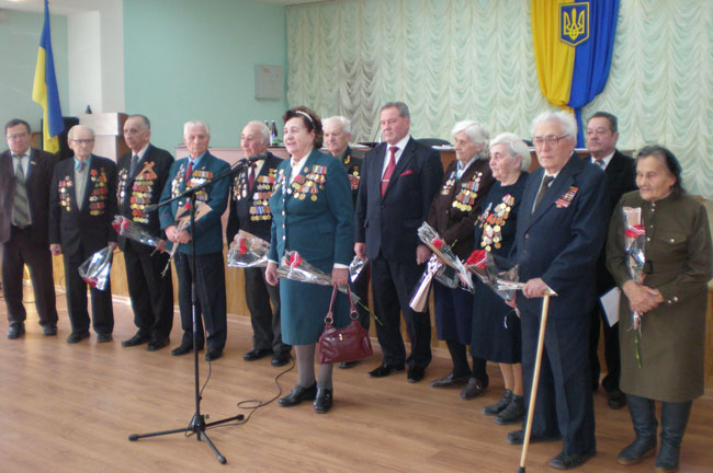 В Николаеве мэр поздравил ветеранов-освободителей Киева 