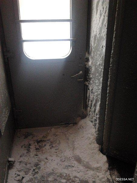 Зима в одесских поездах: снег на постели, в тамбурах и туалетах