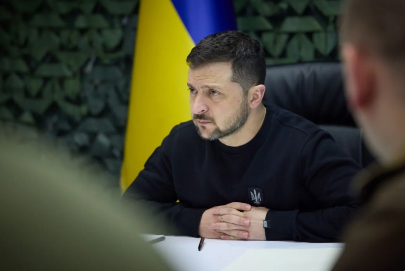 Потрібно припинити удари і після цього шукати рішення на переговорах, - Зеленський Потрібно припинити удари і після цього шукати рішення на переговорах, - Зеленський