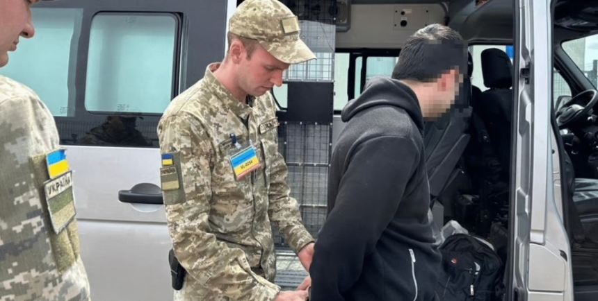 В Раде нардеп показал Зеленскому видео с «бусификацией» (видео) В Раде нардеп показал Зеленскому видео с «бусификацией» (видео)