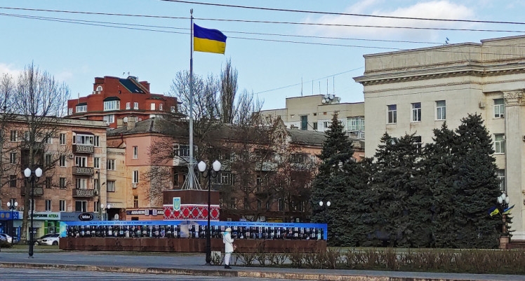 Россияне атаковали центр Херсона, есть погибший и раненые Россияне атаковали центр Херсона, есть погибший и раненые