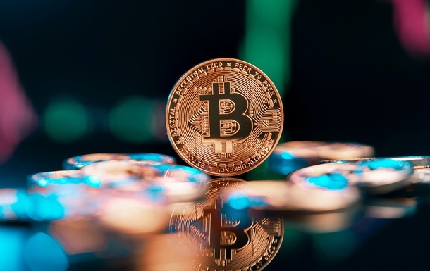 Курс биткоина превысил 105 тысяч долларов впервые с января Курс биткоина превысил 105 тысяч долларов впервые с января
