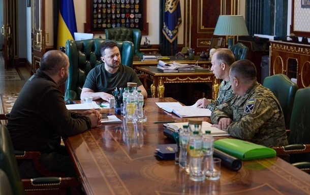 Ракетная программа и дроны: президент провел заседание Ставки Ракетная программа и дроны: президент провел заседание Ставки