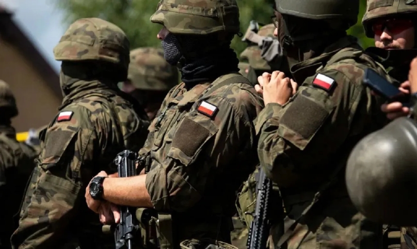 Польща заперечує плани відправлення військ в Україну Польща заперечує плани відправлення військ в Україну
