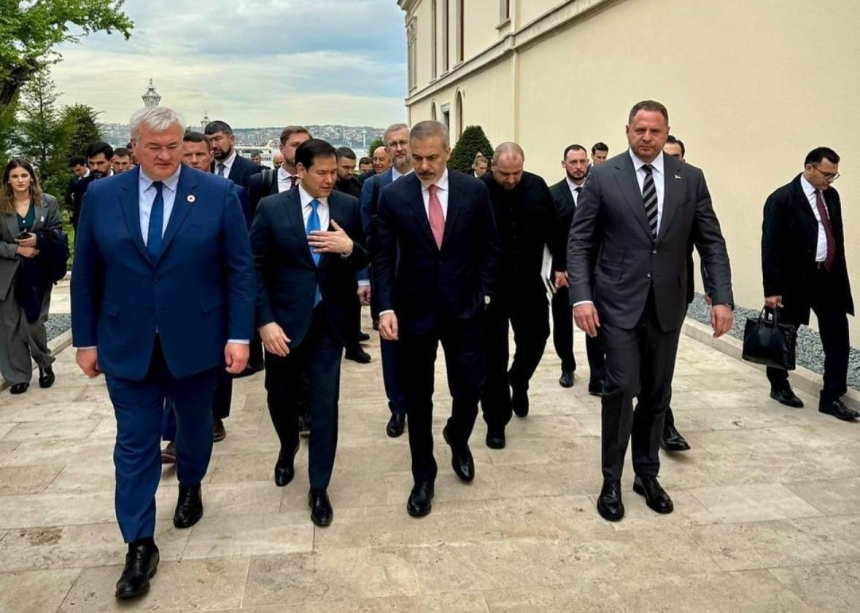 Неделя дипломатии вернула Украину на точку старта, РФ не собирается уступать, - CNN Неделя дипломатии вернула Украину на точку старта, РФ не собирается уступать, - CNN