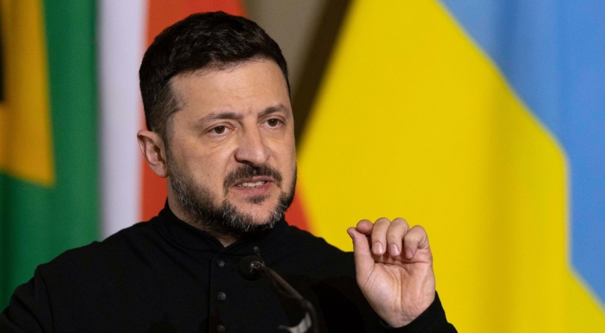 Украина не будет выводить войска, - Зеленский Украина не будет выводить войска, - Зеленский