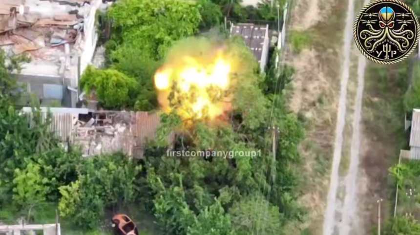 На Кинбурнской косе украинские военные уничтожили новейший РЭБ врага (видео) На Кинбурнской косе украинские военные уничтожили новейший РЭБ врага (видео)