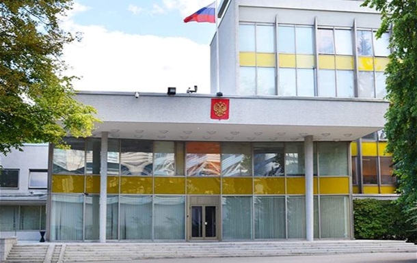 У Швеції дрон "атакував" посольство Росії У Швеції дрон "атакував" посольство Росії