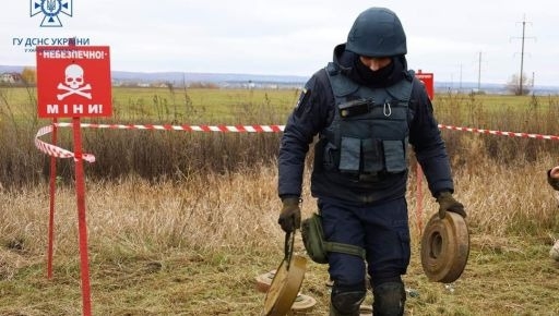 Під Снігурівкою гримітимуть вибухи - знищують боєприпаси Під Снігурівкою гримітимуть вибухи - знищують боєприпаси