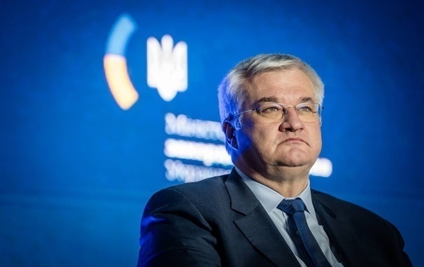 Сибига опубликовал видео с взрывами над Киевом Сибига опубликовал видео с взрывами над Киевом