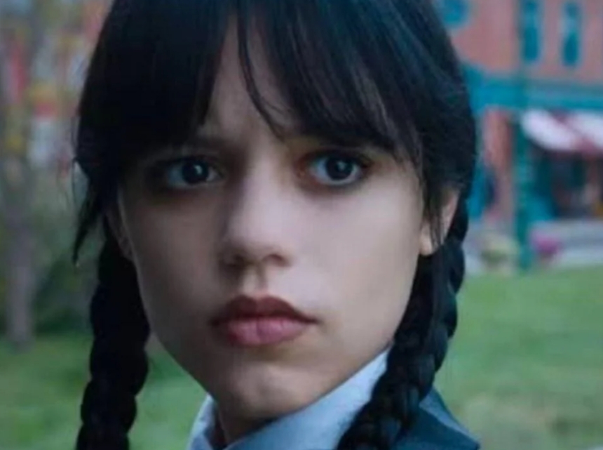 Netflix показал первые минуты второго сезона сериала "Уэнздей" (видео) Netflix показал первые минуты второго сезона сериала "Уэнздей" (видео)
