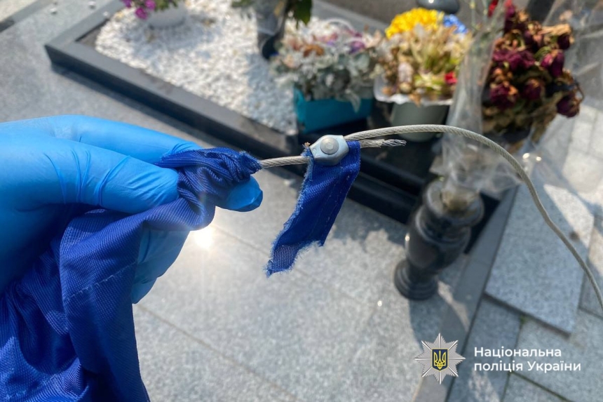 Надругательство над могилами погибших спецназовцев совершили в Черкассах Надругательство над могилами погибших спецназовцев совершили в Черкассах