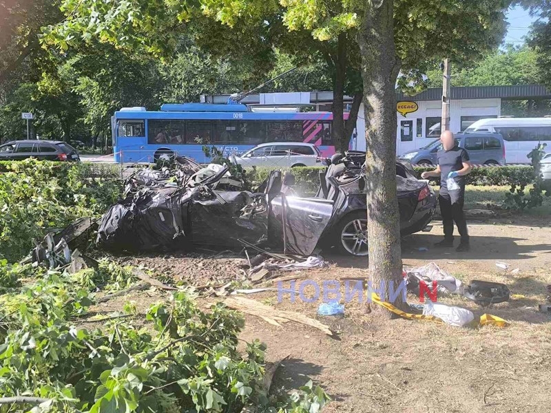 Появилось видео смертельного ДТП в центре Николаева Появилось видео смертельного ДТП в центре Николаева