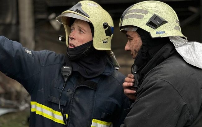 Росіяни знову атакували Харків, цього разу КАБами: одна людина загинула, є поранені Росіяни знову атакували Харків, цього разу КАБами: одна людина загинула, є поранені