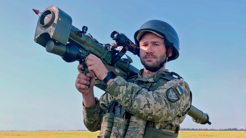 Боєць збив над Миколаївською областю крилату ракету Х-101 з ЗК «Ігла» (відео) Боєць збив над Миколаївською областю крилату ракету Х-101 з ЗК «Ігла» (відео)