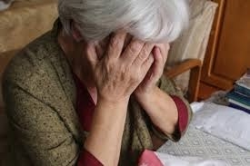 В Николаеве 88-летняя пенсионерка отдала мошенникам более 20 тысяч долларов В Николаеве 88-летняя пенсионерка отдала мошенникам более 20 тысяч долларов