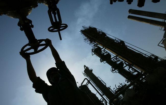 Іран терміново вивозить нафту через загрозу ударів Ізраїлю Іран терміново вивозить нафту через загрозу ударів Ізраїлю