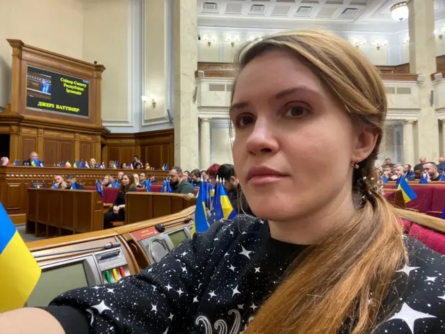 Нардеп обвинила погибшего в «уклонении от армии»: в Раде требуют ее отстранения Нардеп обвинила погибшего в «уклонении от армии»: в Раде требуют ее отстранения