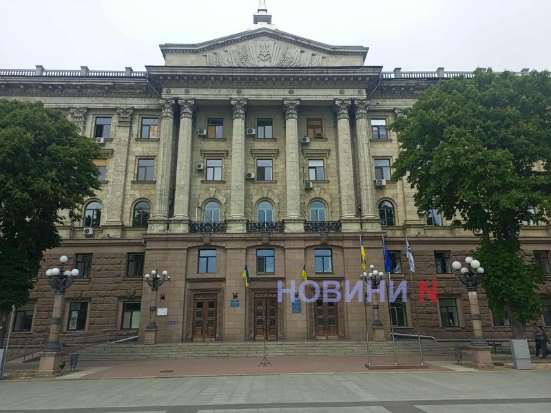 Мер Миколаєва та його заступники перерозподілили обов'язки та «поділили» комунальні підприємства Мер Миколаєва та його заступники перерозподілили обов'язки та «поділили» комунальні підприємства