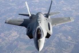 Впервые со времен Холодной войны: Британия покупает F-35A, способные нести ядерные бомбы Впервые со времен Холодной войны: Британия покупает F-35A, способные нести ядерные бомбы