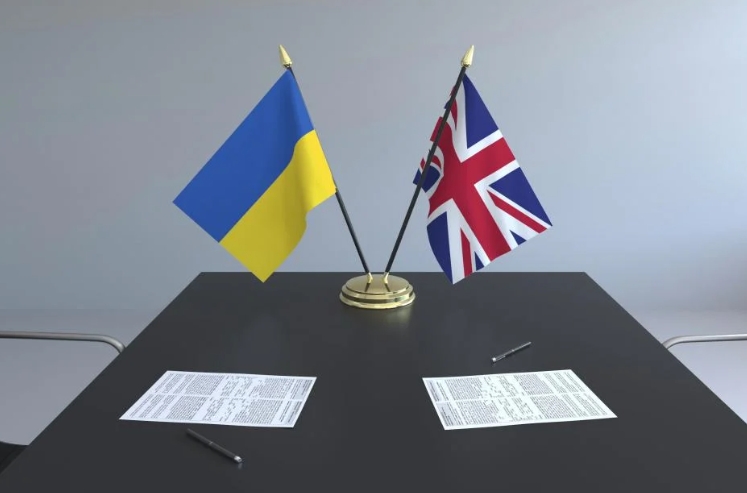Великобритания в дополнение к ракетам ПВО передаст Украине 5 пусковых комплексов Великобритания в дополнение к ракетам ПВО передаст Украине 5 пусковых комплексов