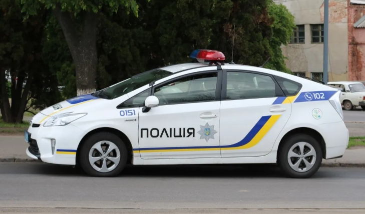 Патрульні збили підлітка: потерпілого відвезли до лікарні Патрульні збили підлітка: потерпілого відвезли до лікарні