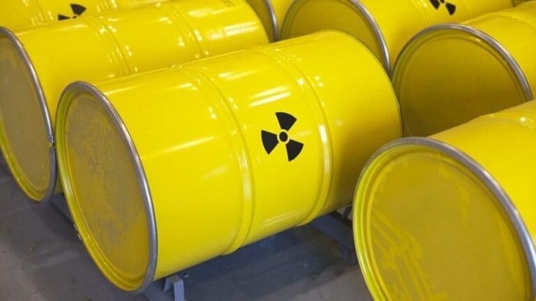 Хранилище с токсичными отходами разрушается: на Николаевскую ОВА подали в суд Хранилище с токсичными отходами разрушается: на Николаевскую ОВА подали в суд