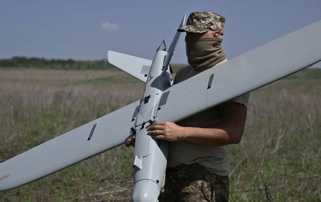 Дроны ГУР атаковали военные объекты Брянска в День Конституции, - источники Дроны ГУР атаковали военные объекты Брянска в День Конституции, - источники