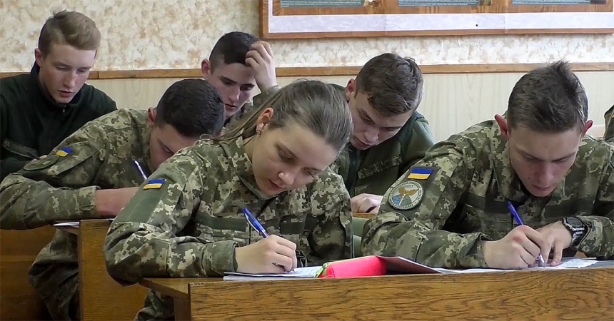 У ЗСУ збільшать термін базової підготовки та посилять захист навчальних центрів, - Сирський У ЗСУ збільшать термін базової підготовки та посилять захист навчальних центрів, - Сирський