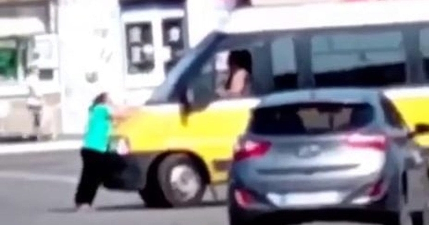 Женщина бросалась на автобус ТЦК с мобилизованным сыном: что с ней произошло Женщина бросалась на автобус ТЦК с мобилизованным сыном: что с ней произошло