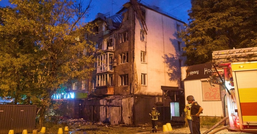 В Киеве после атаки полностью уничтожен центр медико-санитрной помощи В Киеве после атаки полностью уничтожен центр медико-санитрной помощи