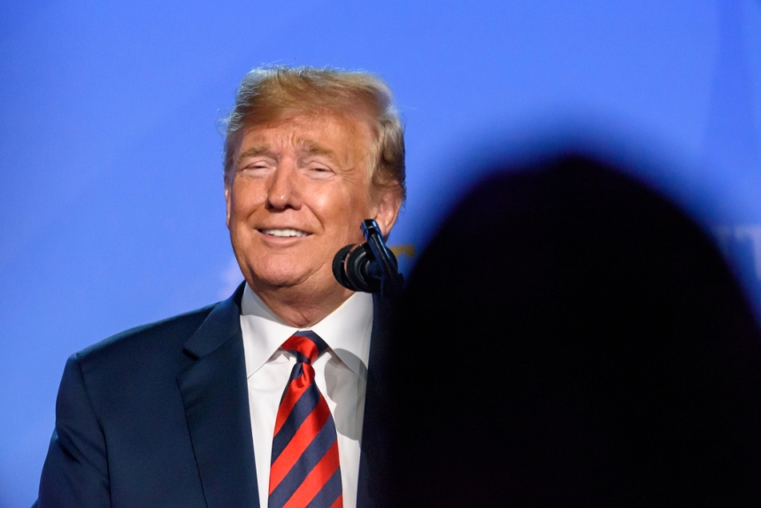 В США уволили следователей, которые вели дела против Трампа - СМИ В США уволили следователей, которые вели дела против Трампа - СМИ
