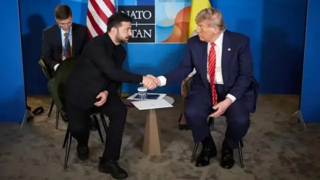 Трамп обсуждал с Зеленским удары по Москве — WP Трамп обсуждал с Зеленским удары по Москве — WP