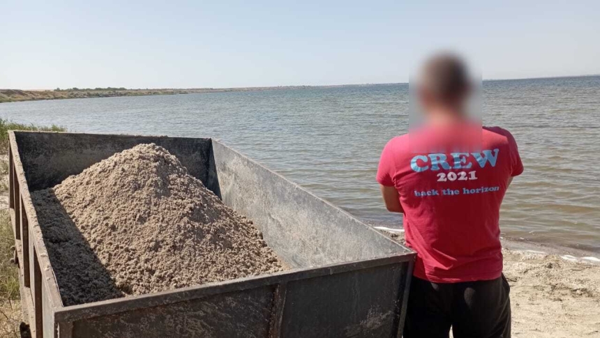 Незаконний видобуток піску на березі Березанського лиману: виявлено порушника Незаконний видобуток піску на березі Березанського лиману: виявлено порушника
