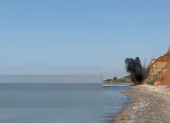 На березі моря біля Коблево знайшли та підірвали ще кілька мін (відео) На березі моря біля Коблево знайшли та підірвали ще кілька мін (відео)