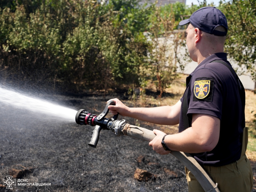 У Новому Бузі горів МАЗ із зерном У Новому Бузі горів МАЗ із зерном