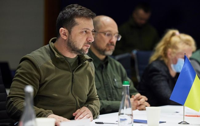 Зеленский обновил состав СНБО после перезагрузки правительства Зеленский обновил состав СНБО после перезагрузки правительства