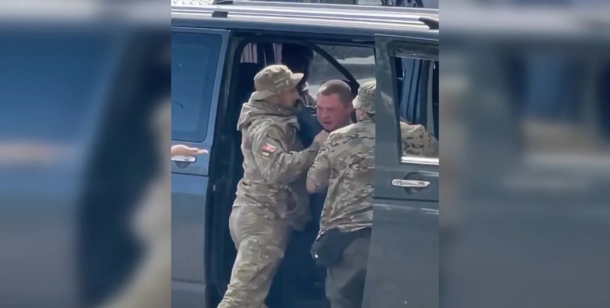 Скільки українців не стоять на військовому обліку та з чим це може бути пов'язано Скільки українців не стоять на військовому обліку та з чим це може бути пов'язано