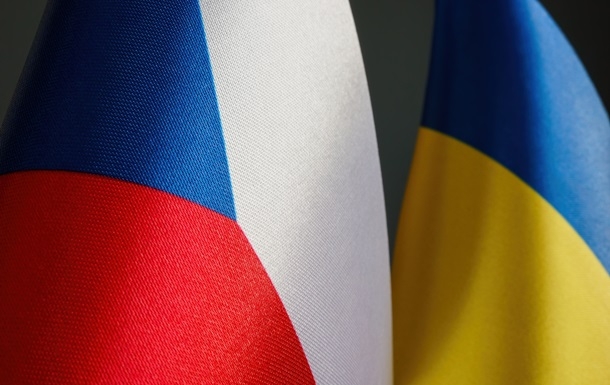 Чехи зібрали понад €2,4 млн на гаубиці для ЗСУ Чехи зібрали понад €2,4 млн на гаубиці для ЗСУ