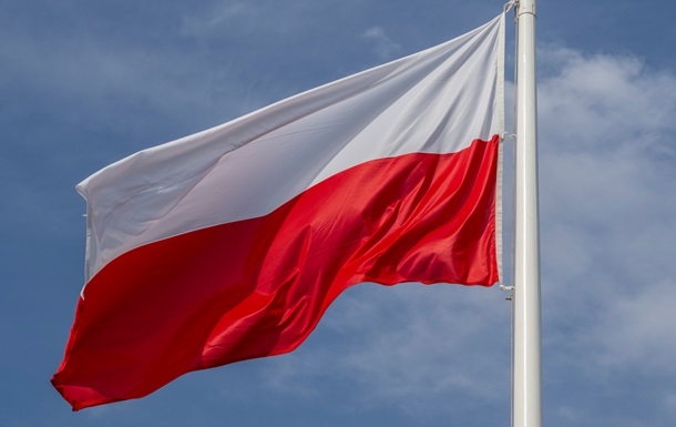 Польща закликала громадян виїхати з Росії Польща закликала громадян виїхати з Росії