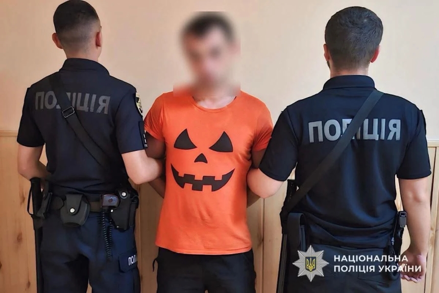 Перекидав наркотики через паркан колонії: дніпрянину загрожує тюремний термін Перекидав наркотики через паркан колонії: дніпрянину загрожує тюремний термін