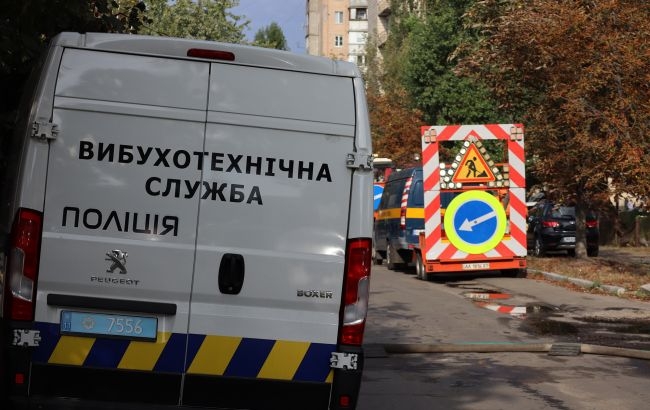 Вчителя інформатики засуджено за фейкові "замінування" Вчителя інформатики засуджено за фейкові "замінування"