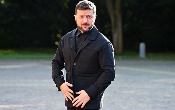 Дизайнер Зеленского объяснил, почему президент снова носит костюмы Дизайнер Зеленского объяснил, почему президент снова носит костюмы