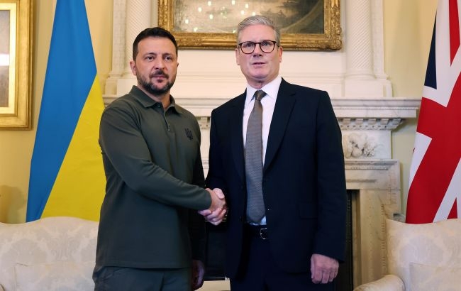 Зеленський обговорив зі Стармером формати переговорів із Путіним Зеленський обговорив зі Стармером формати переговорів із Путіним