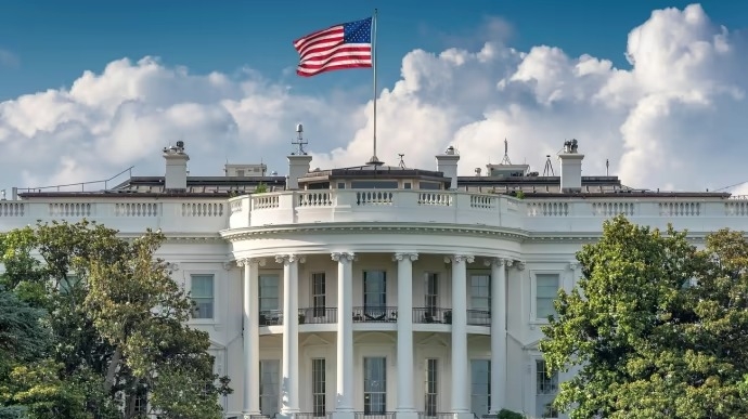 В Белом доме построят бальный зал по желанию Трампа В Белом доме построят бальный зал по желанию Трампа