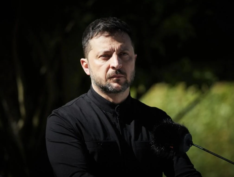 Украина не откажется от Донбасса в обмен на перемирие, - Зеленский Украина не откажется от Донбасса в обмен на перемирие, - Зеленский