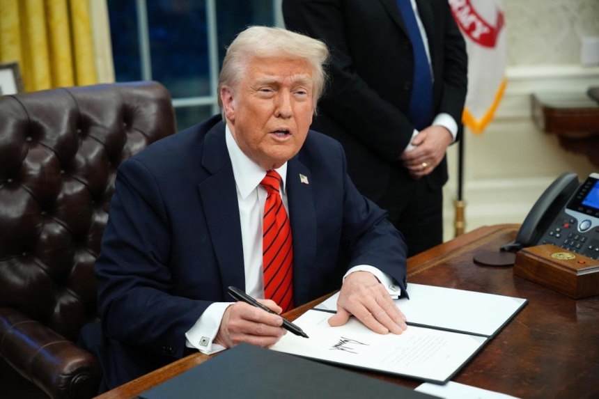 Трамп рассматривает отправку американских войск в Украину после войны, - Axios Трамп рассматривает отправку американских войск в Украину после войны, - Axios