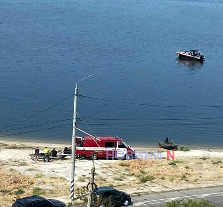 В Николаеве спасатели продолжают поиски пропавшего в реке подростка В Николаеве спасатели продолжают поиски пропавшего в реке подростка