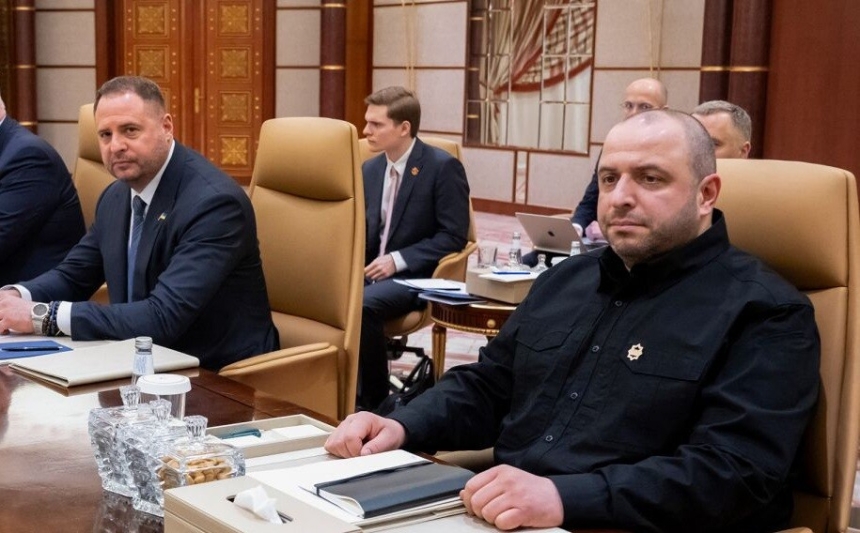 Ермак и Умеров поговорят с командой Трампа о гарантиях безопасности Ермак и Умеров поговорят с командой Трампа о гарантиях безопасности
