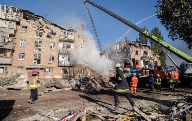 У Києві знову зросла кількість жертв після обстрілу росіян: серед них троє дітей У Києві знову зросла кількість жертв після обстрілу росіян: серед них троє дітей